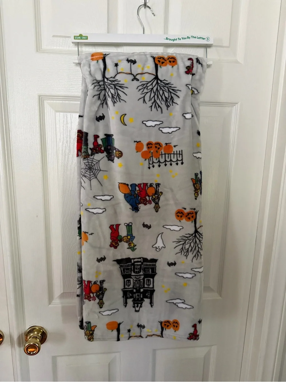 New Sesame Street Halloween blanket 50×60